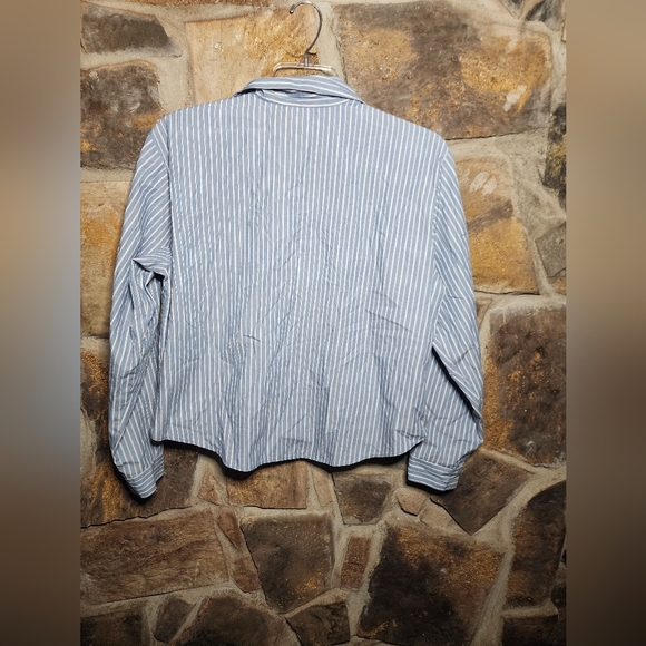 Koret city blues white and blue striped button down floral Blouse - Picture 2 of 2